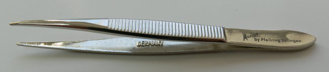 Pinzeta špičatá Manart Solingen 8 cm | M181.01