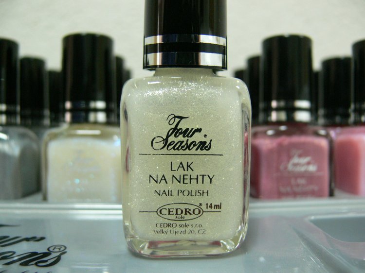 Four Seasons Lak na nehty FS odstín 13 perleťový lak 14 ml | NEHTOVÁ MODELÁŽ - Laky na nehty - Laky na nehty Cedro - Four Seasons Four Seasons Lak na nehty FS odstín 13 perleťový lak 14 ml | NEHTOVÁ MODELÁŽ - Laky na nehty - Laky na nehty Cedro - Four Seasons