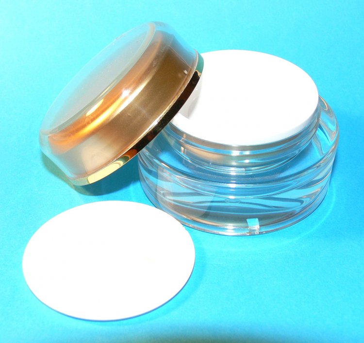 Dóza kosmetická 15 ml dvouplášťová vč. těsnící plastové vložky a zlatého víčka | NEHTOVÁ MODELÁŽ - Obalový materiál Dóza kosmetická 15 ml dvouplášťová vč. těsnící plastové vložky a zlatého víčka | NEHTOVÁ MODELÁŽ - Obalový materiál